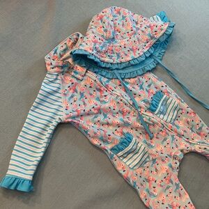EUC UV Skinz baby swim suit size 6-12 months with matching hat